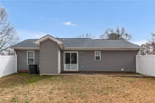 405 Northridge Dr, Eden, NC 27288 - Photo 4