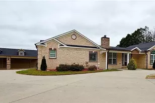 4535 Zachary St, Winston-Salem, NC 27107 - Photo 2