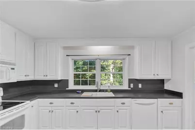 627 Oakmont Drive, Asheboro, NC 27205 - Photo 16