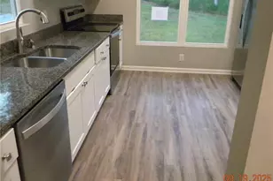 2521 Henley Ln, Walkertown, NC 27051 - Photo 8