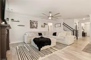 1405 Regal View Dr, Kernersville, NC 27284 - Photo 4