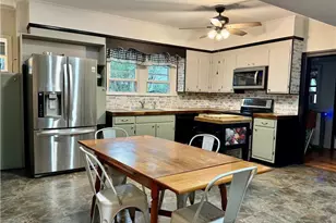 724 Summit St, Walnut Cove, NC 27052 - Photo 18