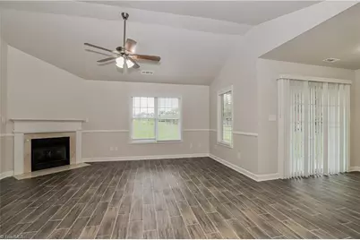 8 Trotters Run, Thomasville, NC 27360 - Photo 4