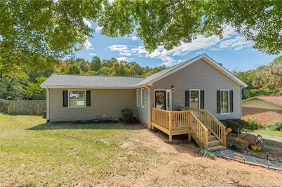 1107 Harvest Drive, Thomasville, NC 27360 - Photo 2