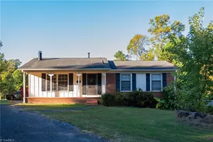 2 Worthdale Ct, Winston-Salem, NC 27103 - Photo 2