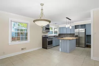 2608 Stratford Drive, Greensboro, NC 27408 - Photo 8