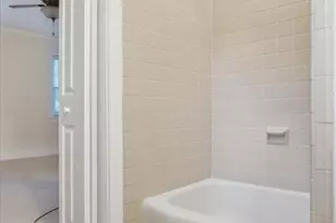 2608 Stratford Dr, Greensboro, NC 27408 - Photo 18