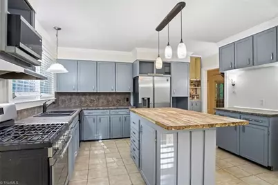 2608 Stratford Drive, Greensboro, NC 27408 - Photo 10