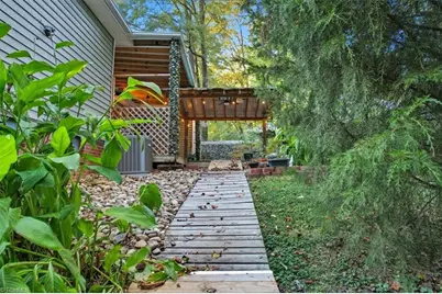 2608 Stratford Drive, Greensboro, NC 27408 - Photo 38