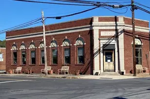 2 N Salisbury St, Denton, NC 27239 - Photo 2