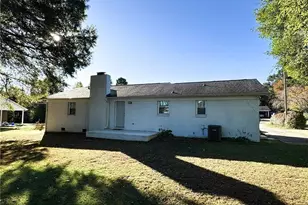 149 Vance St, Dobson, NC 27017 - Photo 6