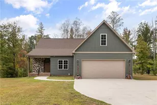 4045 Clapp Mill Rd, Burlington, NC 27215 - Photo 1