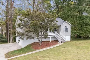 18 Candlestick Dr, Thomasville, NC 27360 - Photo 2