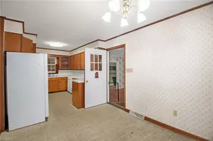 324 Elam Ave, Ramseur, NC 27316 - Photo 10