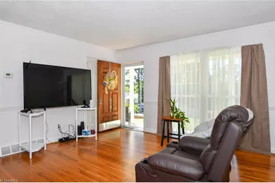 627 Spring Garden Circle, High Point, NC 27260 - Photo 8