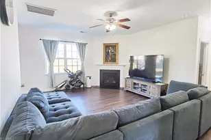 346 Sapphire Rd, Burlington, NC 27215 - Photo 2