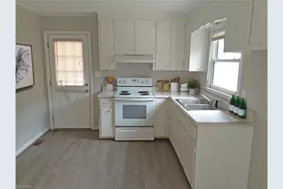 305 Broad Street, Reidsville, NC 27320 - Photo 14