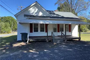 826 Summit Rd, Eden, NC 27288 - Photo 2