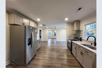 1007 Bellevue Street, Greensboro, NC 27406 - Photo 18