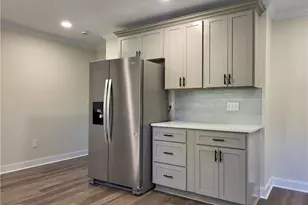 1007 Bellevue St, Greensboro, NC 27406 - Photo 8