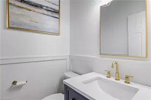 1203 Westminster Dr, Greensboro, NC 27410 - Photo 20