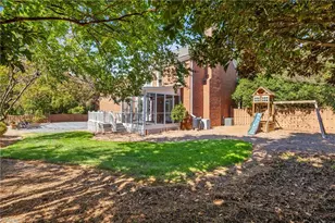 1203 Westminster Dr, Greensboro, NC 27410 - Photo 42