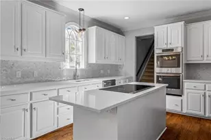 1203 Westminster Dr, Greensboro, NC 27410 - Photo 8