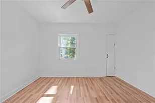 2906 Spring Garden St, Greensboro, NC 27403 - Photo 10