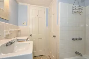 223 E Avondale Dr, Greensboro, NC 27403 - Photo 38