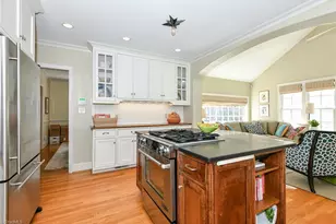 223 E Avondale Dr, Greensboro, NC 27403 - Photo 14