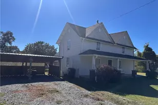 2417 Thurmond Rd, Thurmond, NC 28683 - Photo 12