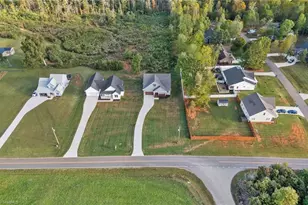 155 Rimrock Rd, Harmony, NC 28634 - Photo 38