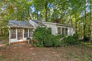 6203 Roblyn Rd, Greensboro, NC 27410 - Photo 2