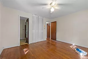 6203 Roblyn Rd, Greensboro, NC 27410 - Photo 14