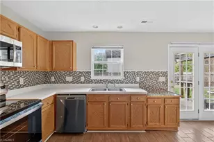 3518 Panarama Dr, Greensboro, NC 27405 - Photo 4