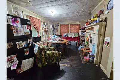 105 Academy Street, Madison, NC 27025 - Photo 8