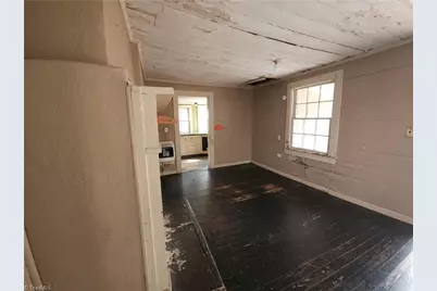 105 Academy Street, Madison, NC 27025 - Photo 8