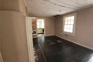 105 Academy St, Madison, NC 27025 - Photo 8