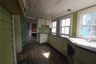 105 Academy St, Madison, NC 27025 - Photo 10