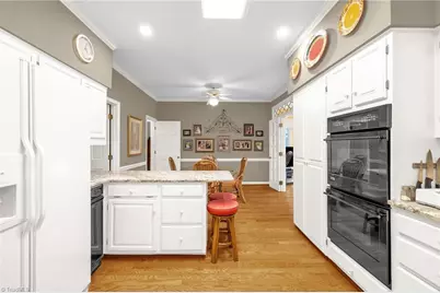 3659 Cherry Hill Drive, Greensboro, NC 27410 - Photo 16