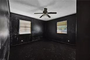 1213 Lolly Ln, Greensboro, NC 27405 - Photo 16