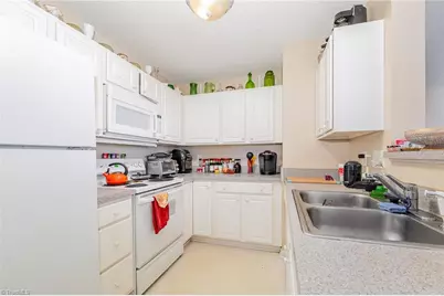 524 Scholastic Court, Winston-Salem, NC 27106 - Photo 12