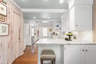 402 Parkmont Dr, Greensboro, NC 27408 - Photo 20