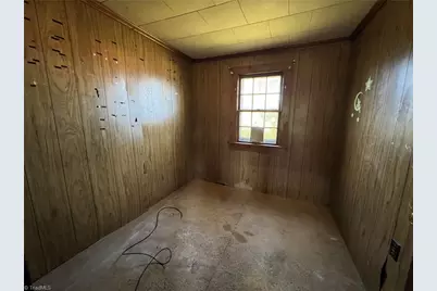 155 Beach Road, Lexington, NC 27292 - Photo 18