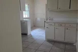 1917 Edgewood Ave, Burlington, NC 27215 - Photo 6