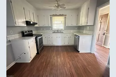 1629 Village Place, Winston-Salem, NC 27127 - Photo 6