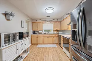 328 Country Club Rd, Wilkesboro, NC 28697 - Photo 6