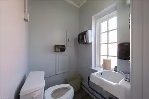 202 W Main St, Elkin, NC 28621 - Photo 18