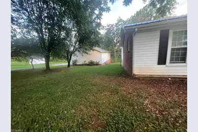 4666 Seward Road, Pfafftown, NC 27040 - Photo 4