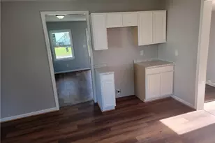 808 Sunset St, Reidsville, NC 27320 - Photo 2